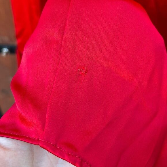 RETROFETE Kit Long Sleeve Silky Button Down Shirt in red size M - Picture 7 of 13